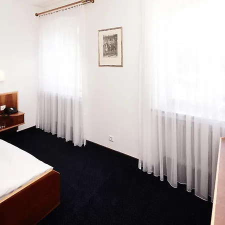 Burgmeier 3*